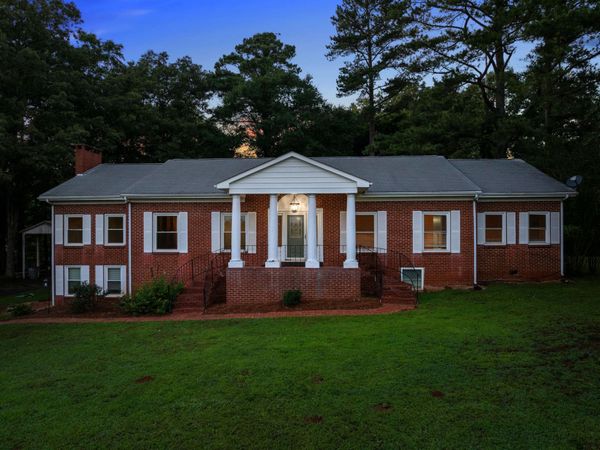 180 Wear Dr, Florence, AL 35633