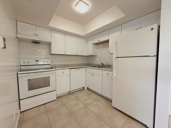 3120 Collin Drive, Unit B, West Palm Beach, FL 33406
