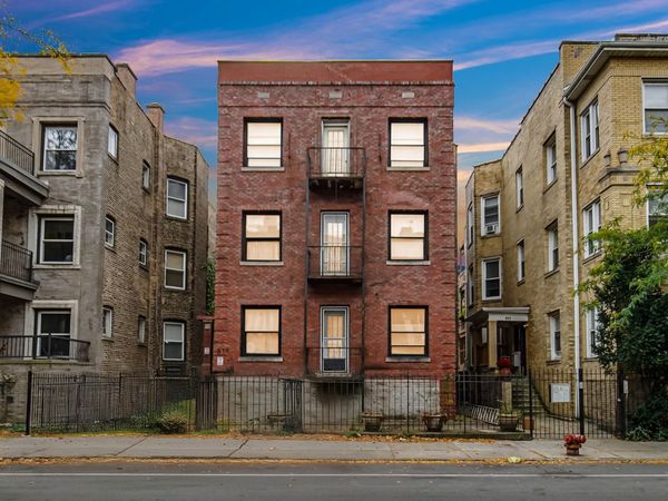 819 W Lawrence Avenue , Unit 2, Chicago, IL 60640