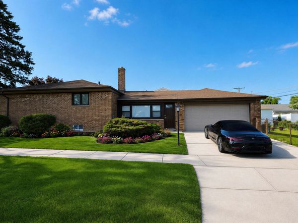 8201 N Washington Street, Niles, IL 60714