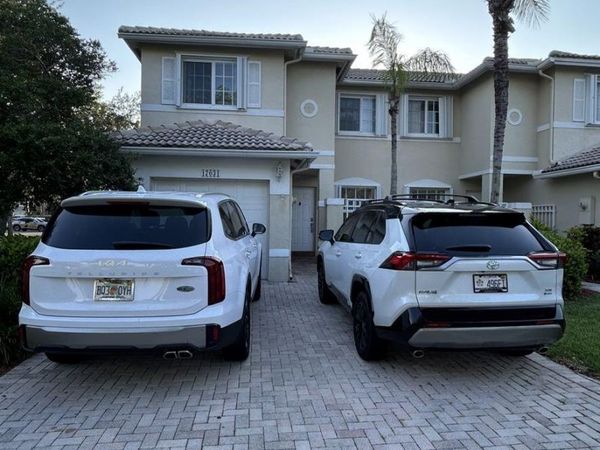 17031 NW 22nd Street, Pembroke Pines, FL 33028