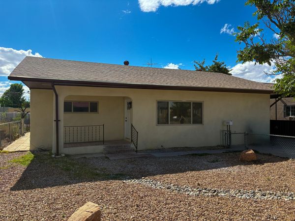 5113 San Luis Place NW, Albuquerque, NM 87107