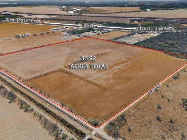 166 Lowe Rd, Quemado, TX 78852