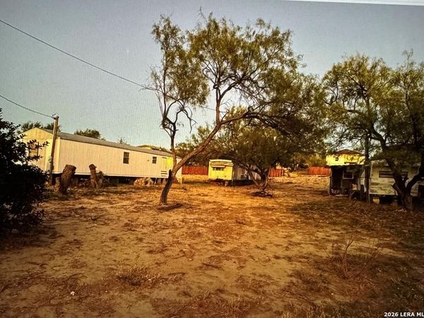 1080 Progreso, Eagle Pass, TX 78885