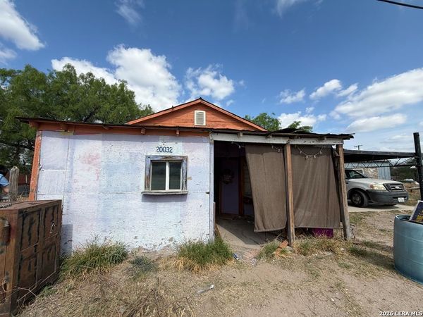 20032 Main St., Quemado, TX 78877