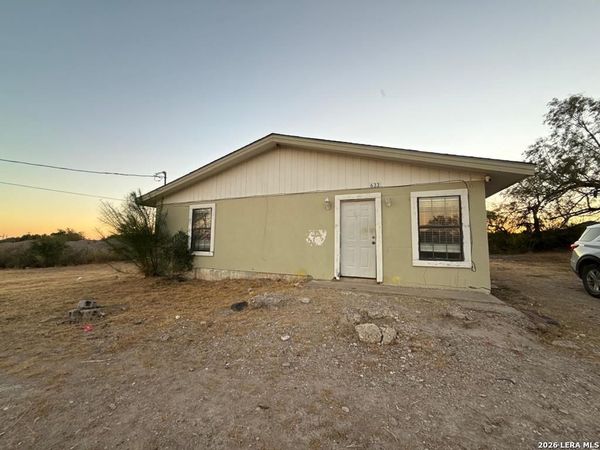 633 Molina Loop, Eagle Pass, TX 78852