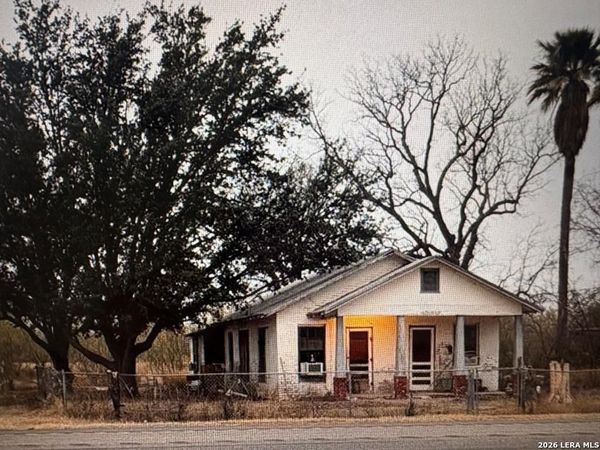 20947 N Hwy 277, Quemado, TX 78877