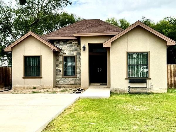 548 Third St, Quemado, TX 78877