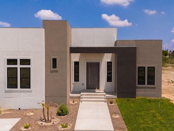 825 Ceniza Dr., Eagle Pass, TX 78552