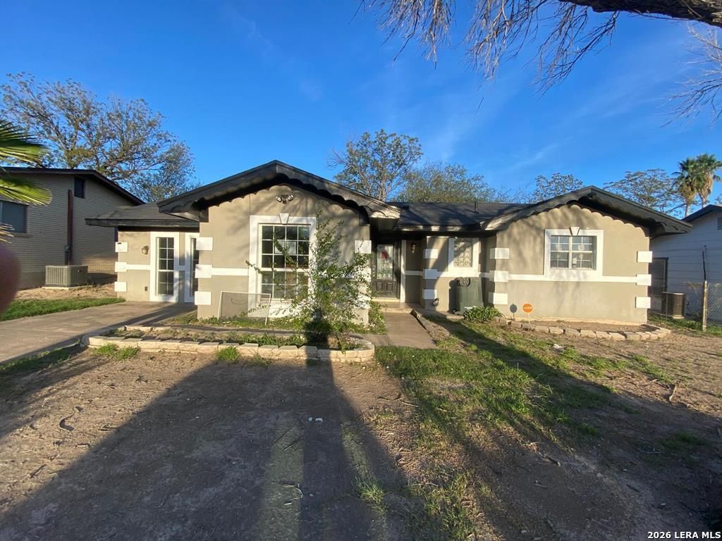 1607 Avenue P, Del Rio, TX 78840 Main Photo