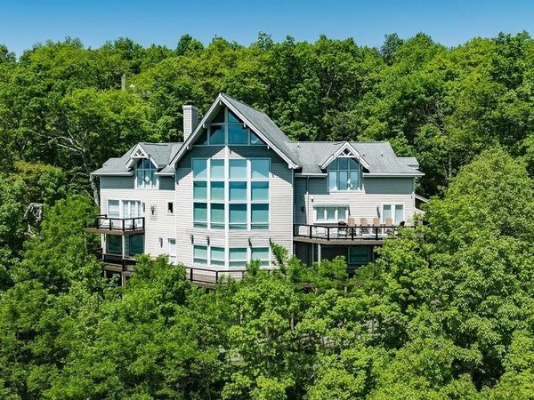 20 KNOB HILL PL , Wintergreen Resort, VA 22967