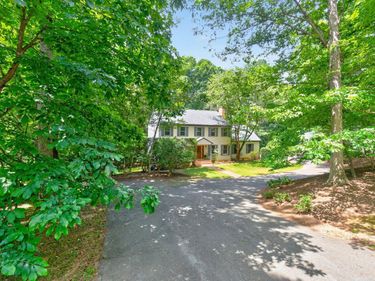 2130 WHIPPOORWILL RD, Charlottesville, VA 22901