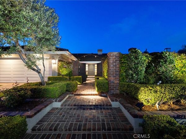 877 Sandcastle Drive, Corona Del Mar, CA 92625