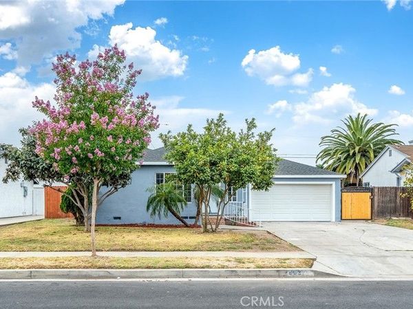 903 N Broadacres, Compton, CA 90220