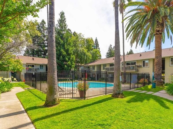1241 Homestead, Unit 211, Walnut Creek, CA 94598