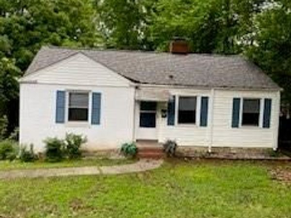 1909 Camp Greene Street , Charlotte, NC 28208