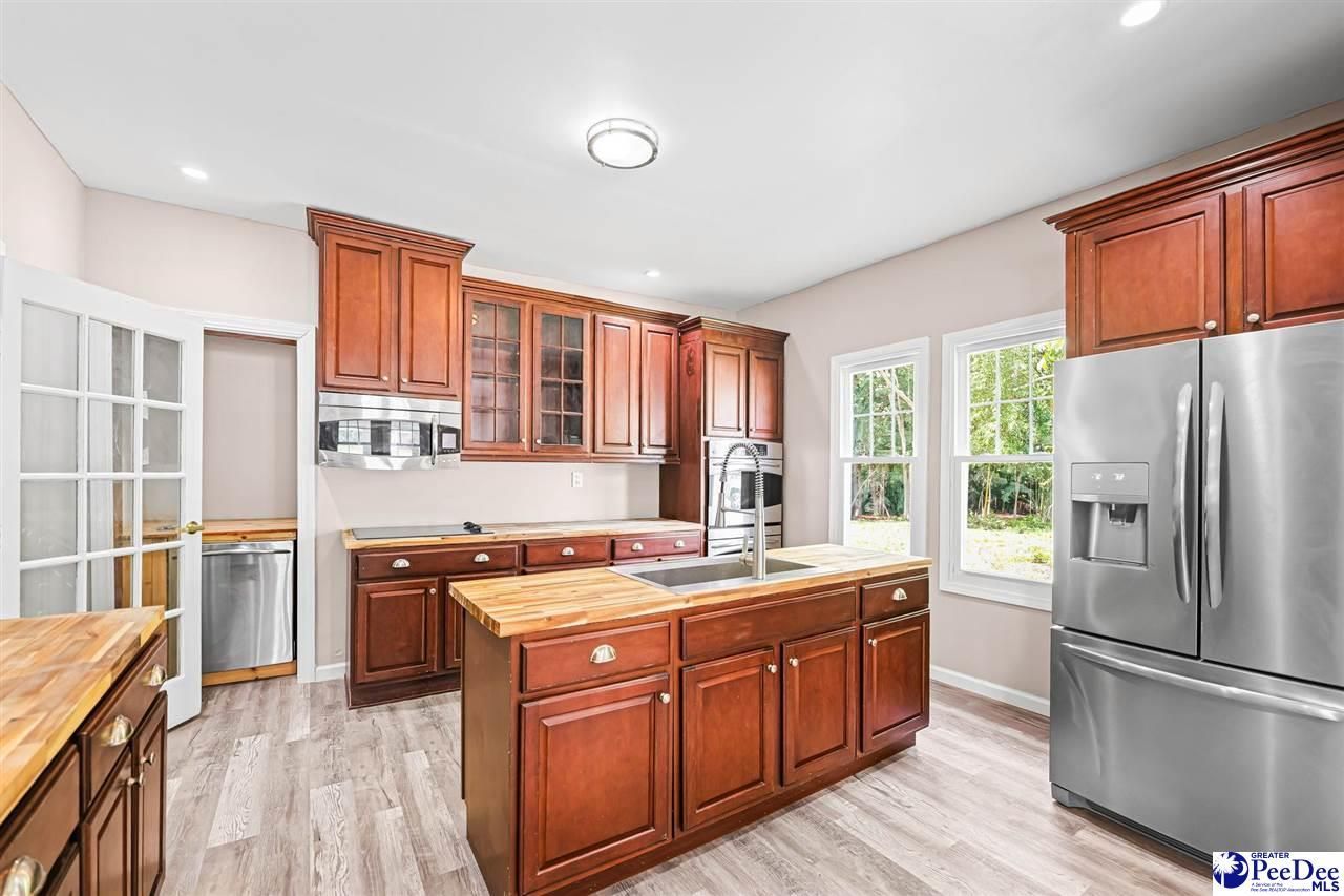 307 E 1st Ave. Photo 11