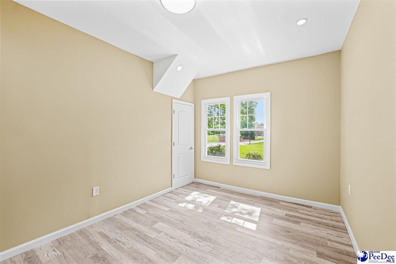 307 E 1st Ave. Photo 17