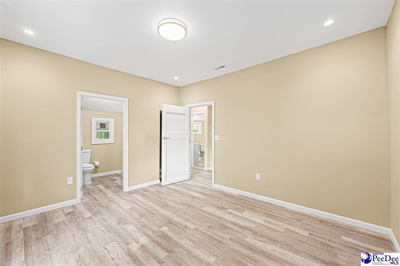 307 E 1st Ave. Photo 24
