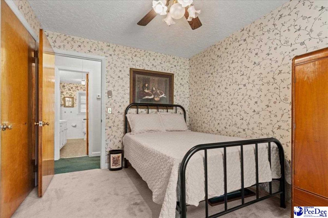1922 Bellevue Drive Photo 18