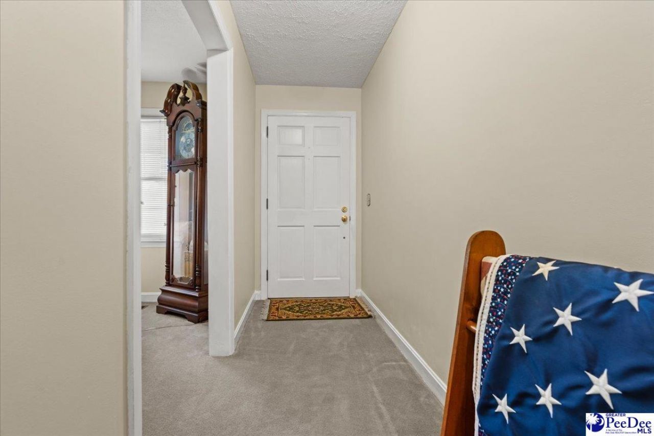1922 Bellevue Drive Photo 4