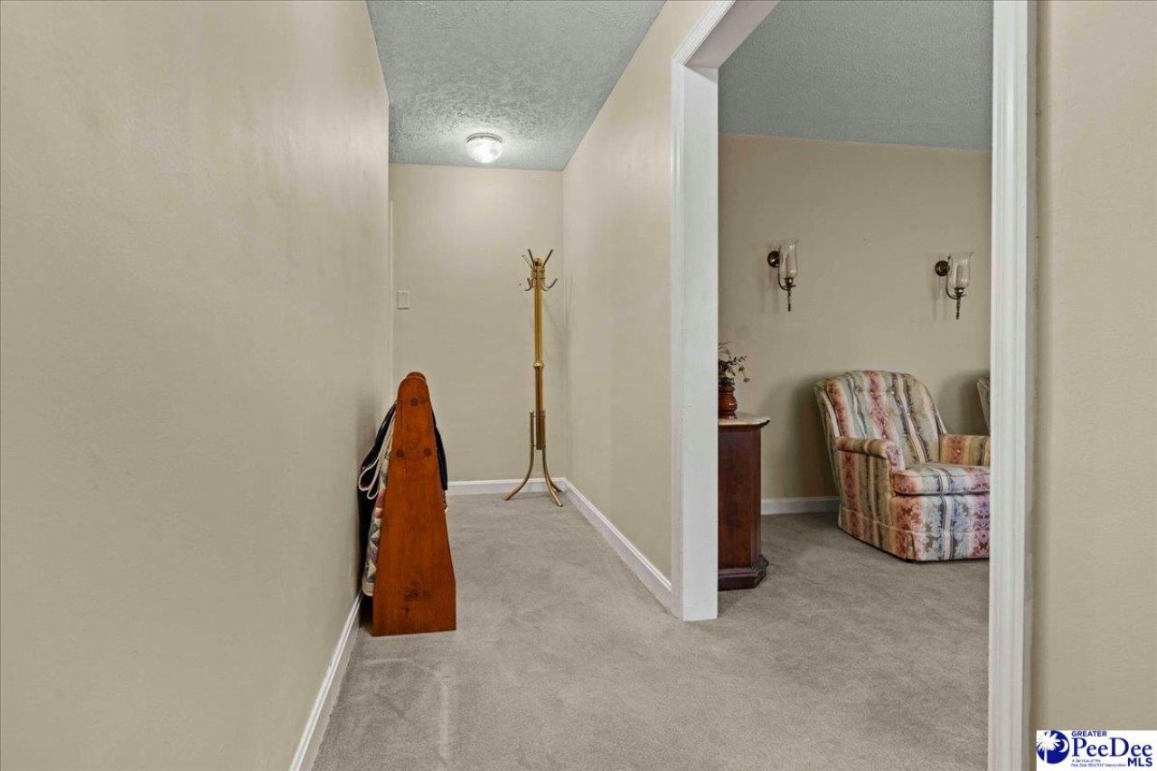 1922 Bellevue Drive Photo 5
