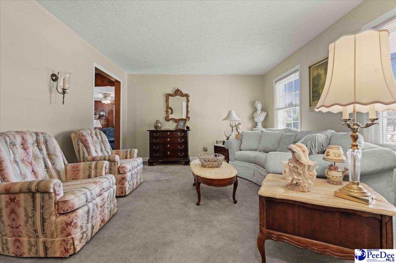1922 Bellevue Drive Photo 6