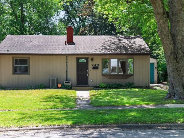 749 Denway Drive, Kalamazoo, MI 49008