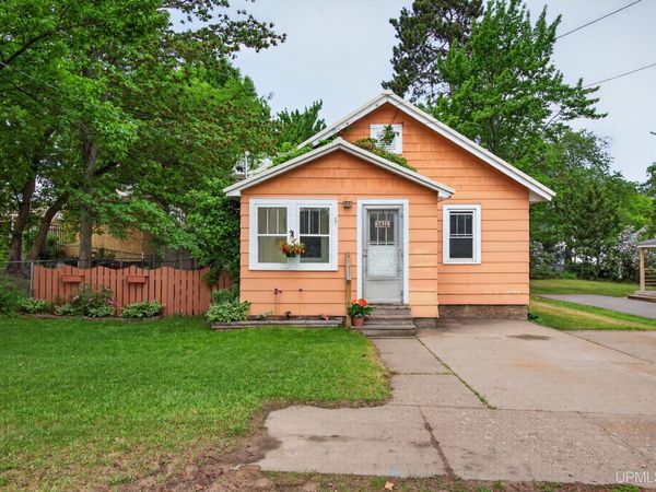 1411 Birch Avenue, Marquette, MI 49855