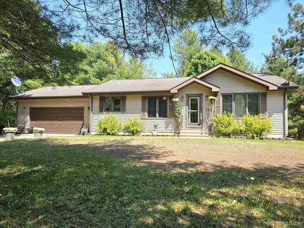 974 S State M149 Highway, Thompson Twp, MI 49854