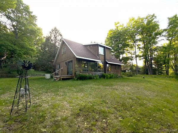 6782 Magpie Lane, Republic Twp, MI 49879