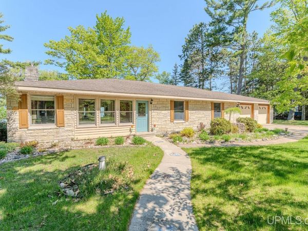 805N Indian Trail, Hiawatha Twp, MI 49854