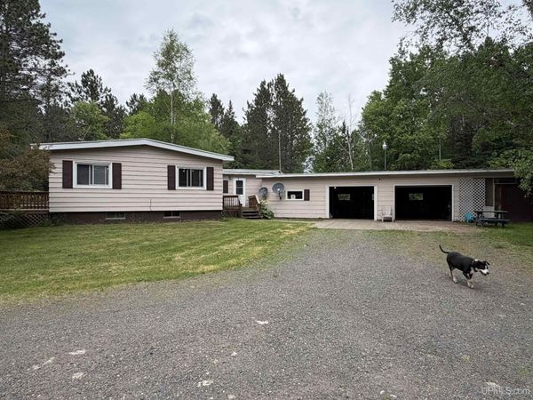 24797 Ruth Lake Road, Spurr Twp, MI 49861