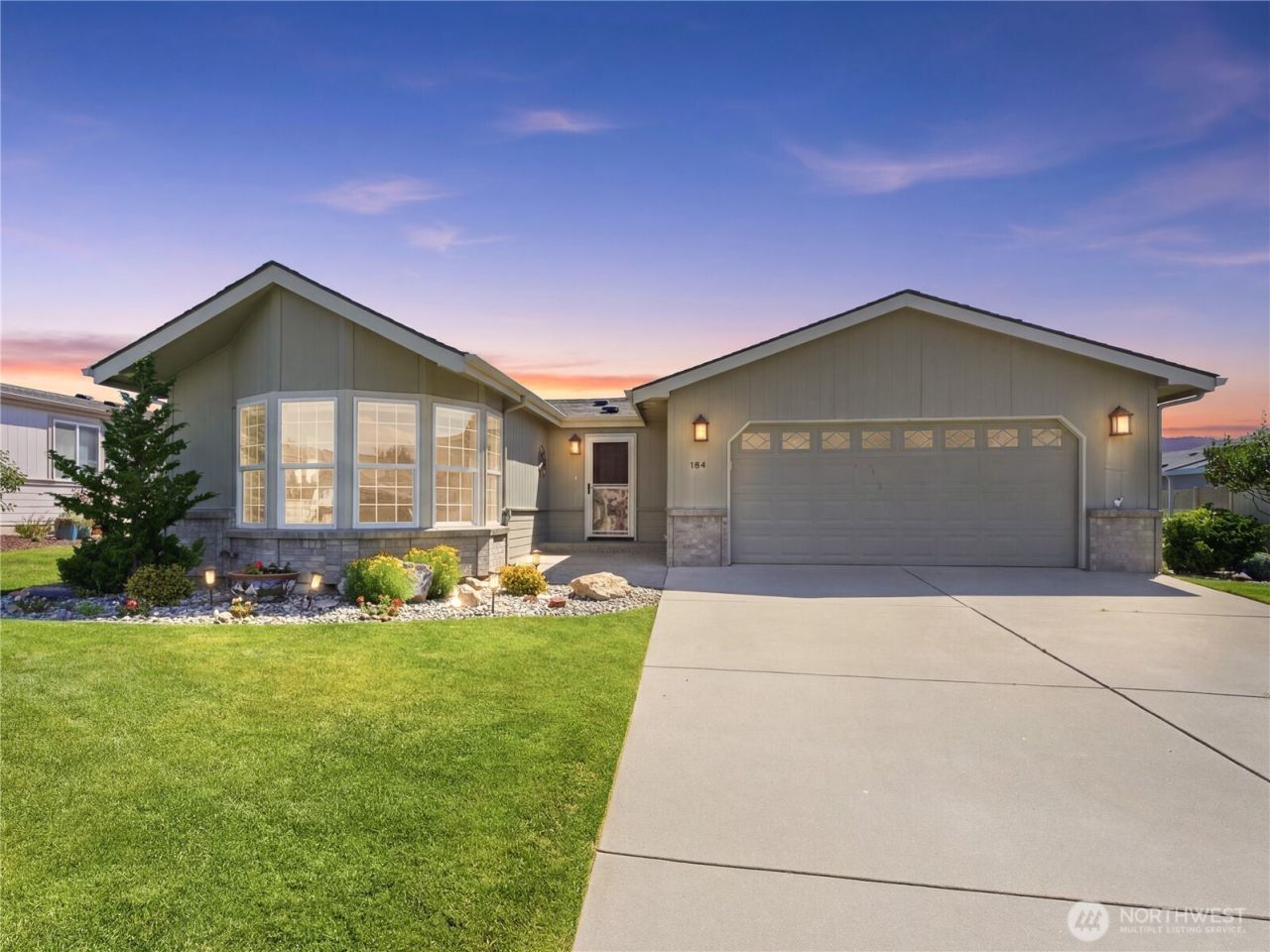 564 Sunday Drive, East Wenatchee, WA 98802 Main Photo