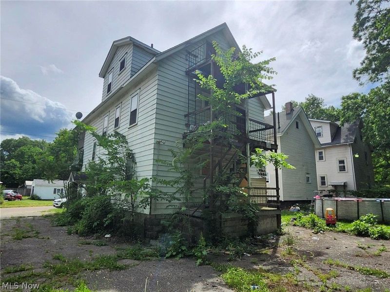 667 Dorothy Avenue, Akron, OH 44307 Photo 3