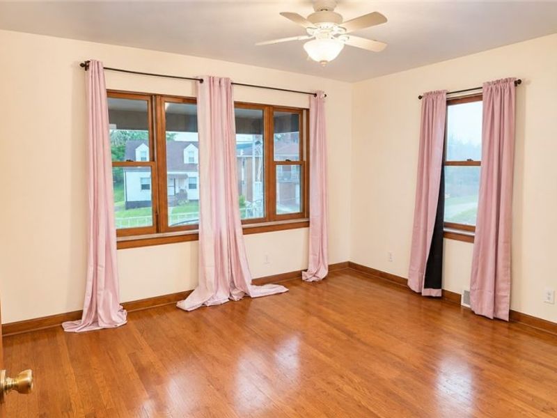 427 Logan Avenue , Mingo Junction, OH 43938 Photo 12