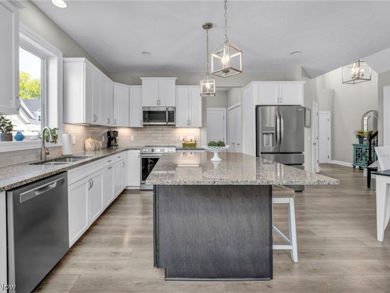 606 Monteforte Court , Unit 43, Avon Lake, OH 44012 Photo 15