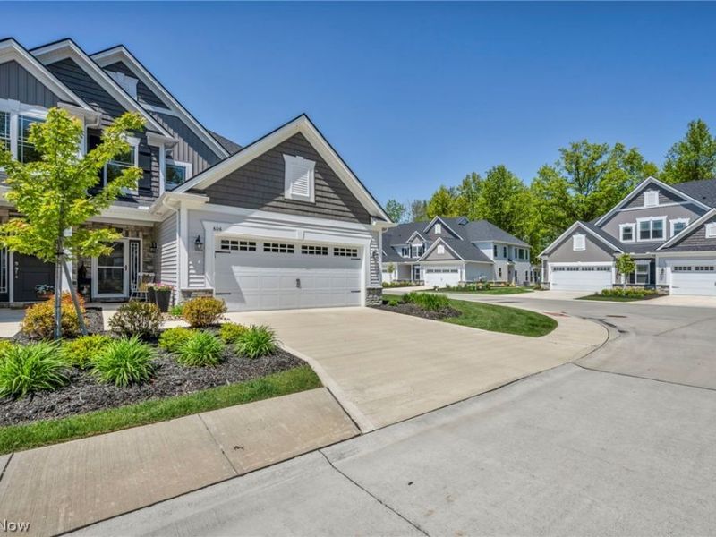 606 Monteforte Court , Unit 43, Avon Lake, OH 44012 Photo 2