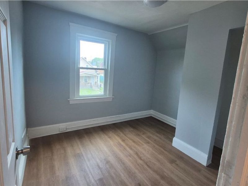 4137 Cyril Avenue, Cleveland, OH 44109 Photo 17
