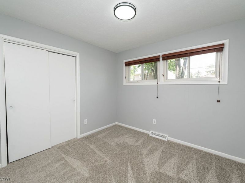 33072 Edward Avenue , Eastlake, OH 44095 Photo 18