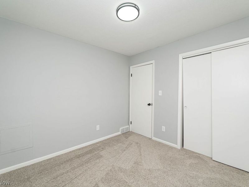 33072 Edward Avenue , Eastlake, OH 44095 Photo 28