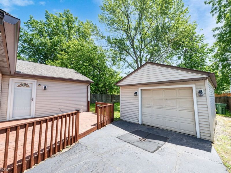 33072 Edward Avenue , Eastlake, OH 44095 Photo 35