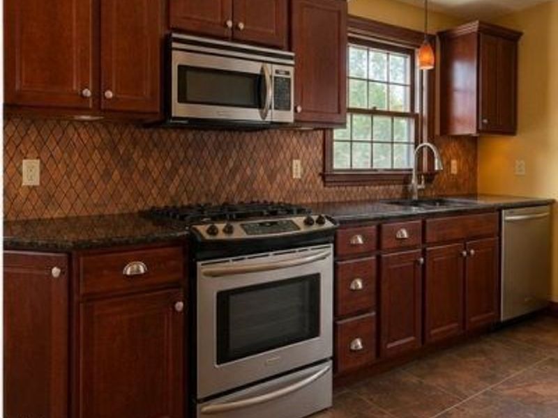 921 Garfield Street , Struthers, OH 44471 Photo 4