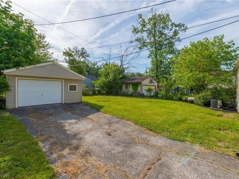 221 Inwood Boulevard , Avon Lake, OH 44012 Photo 46