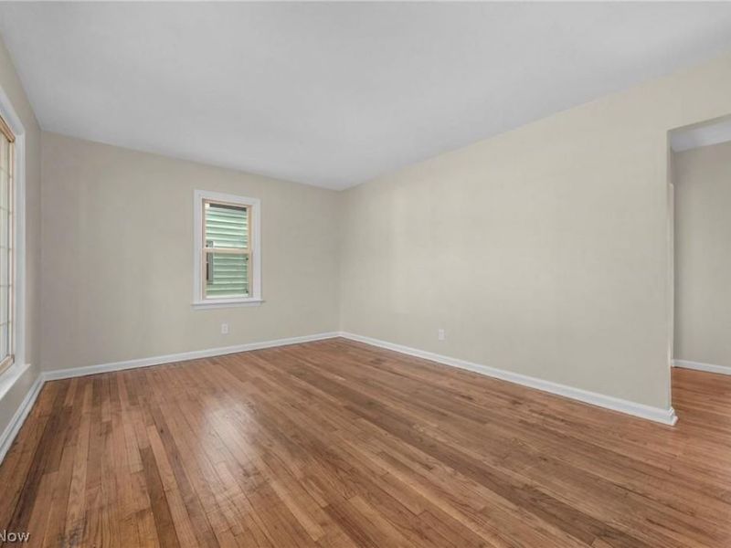 221 Inwood Boulevard , Avon Lake, OH 44012 Photo 8