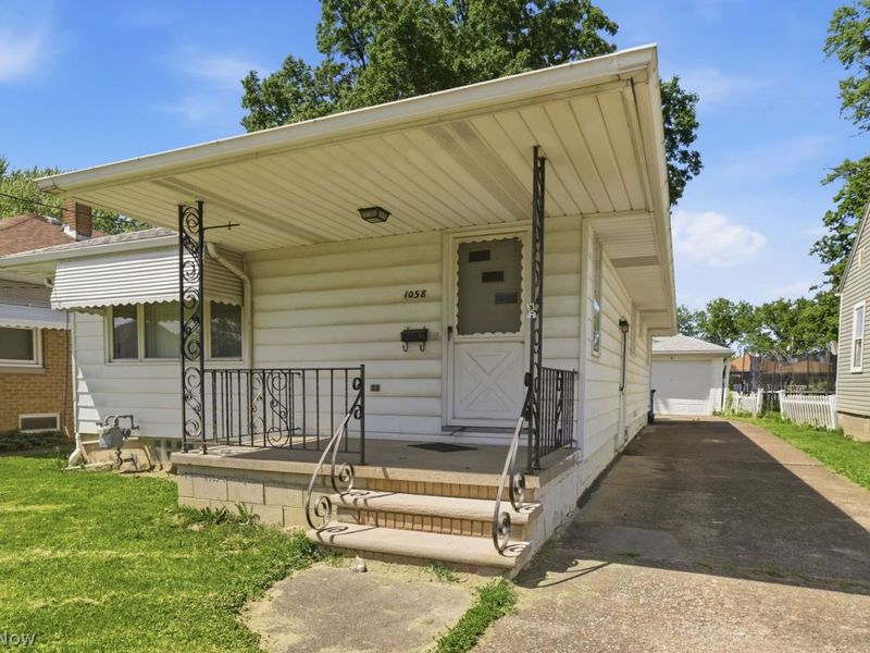 1058 W 29th Street , Lorain, OH 44052 Photo 2
