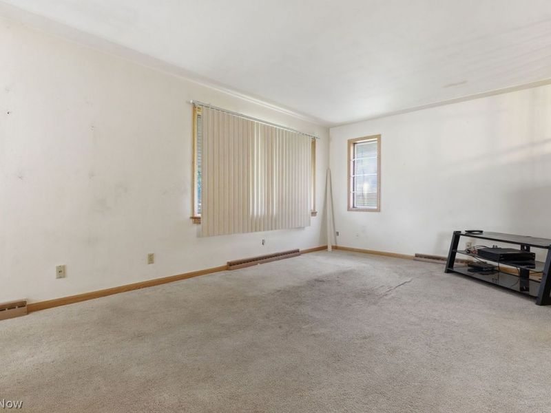 1058 W 29th Street , Lorain, OH 44052 Photo 6