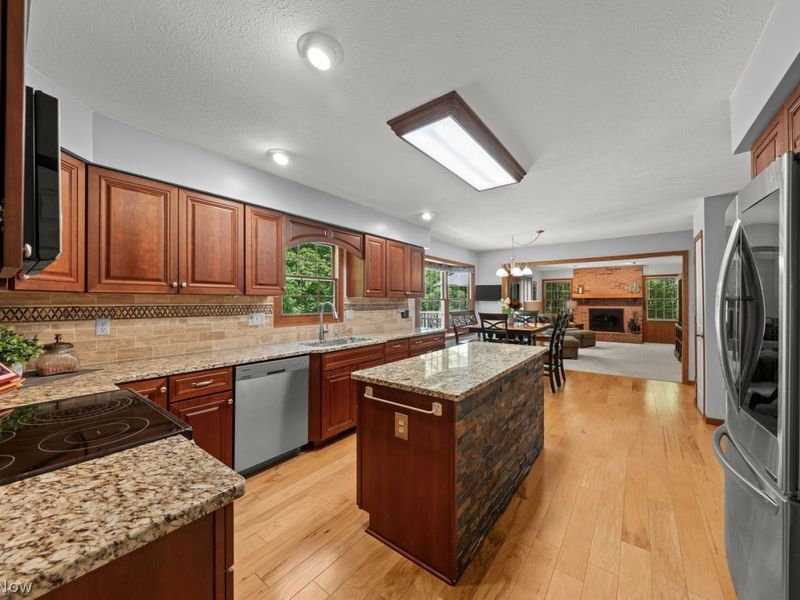 7974 Princewood Drive , Hudson, OH 44236 Photo 11
