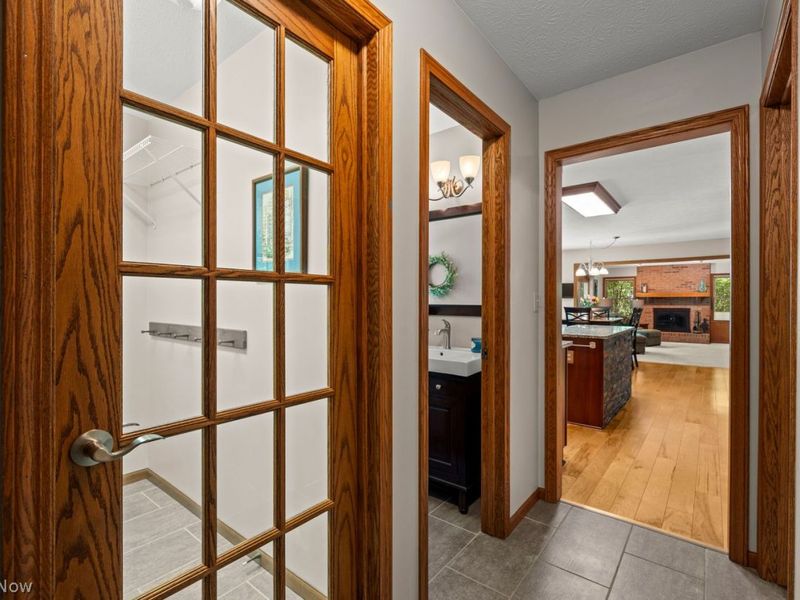 7974 Princewood Drive , Hudson, OH 44236 Photo 18