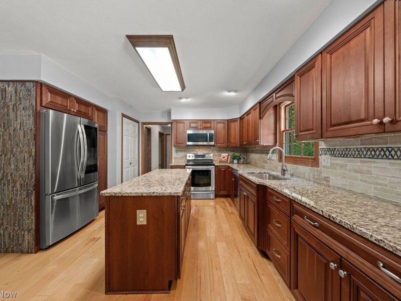 7974 Princewood Drive , Hudson, OH 44236 Photo 9
